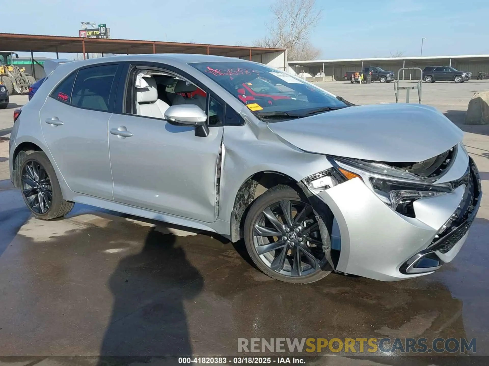 17 fotografías del automóvil dañado JTNC4MBEXS3242177 TOYOTA COROLLA 2025