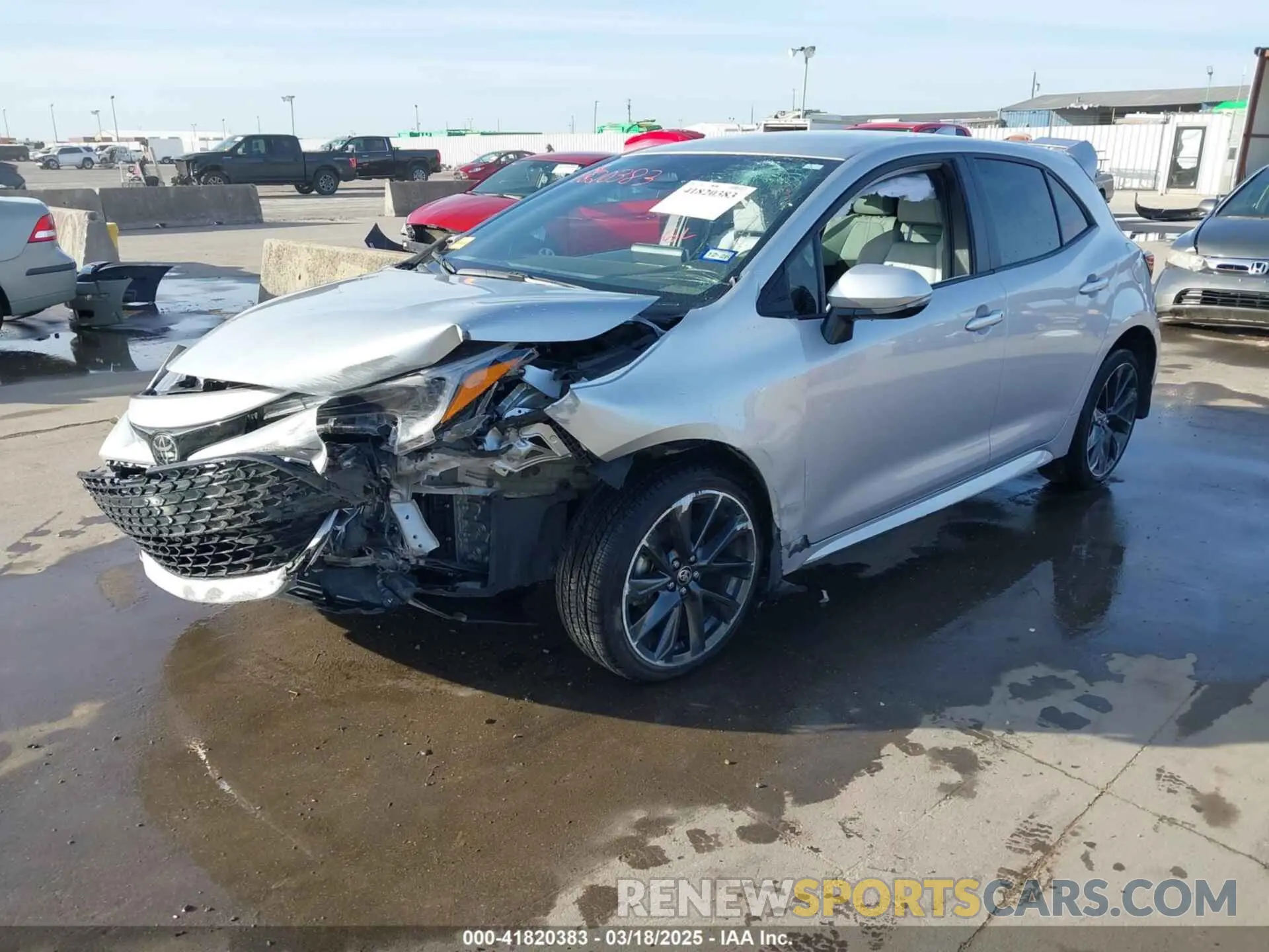 2 fotografías del automóvil dañado JTNC4MBEXS3242177 TOYOTA COROLLA 2025