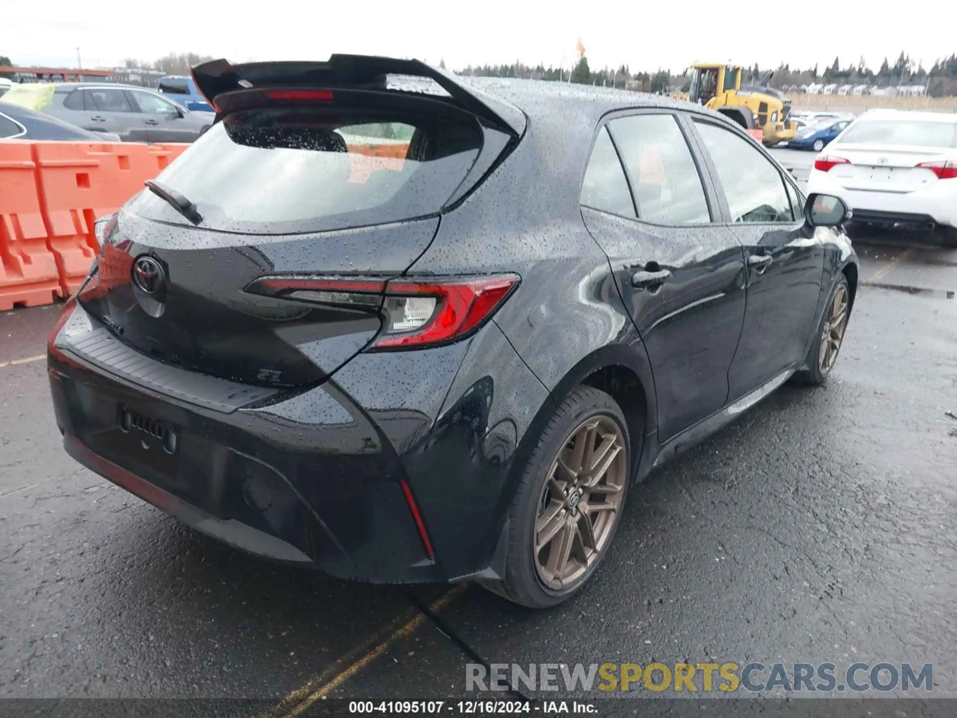 4 fotografías del automóvil dañado JTND4MBE0S3237395 TOYOTA COROLLA 2025
