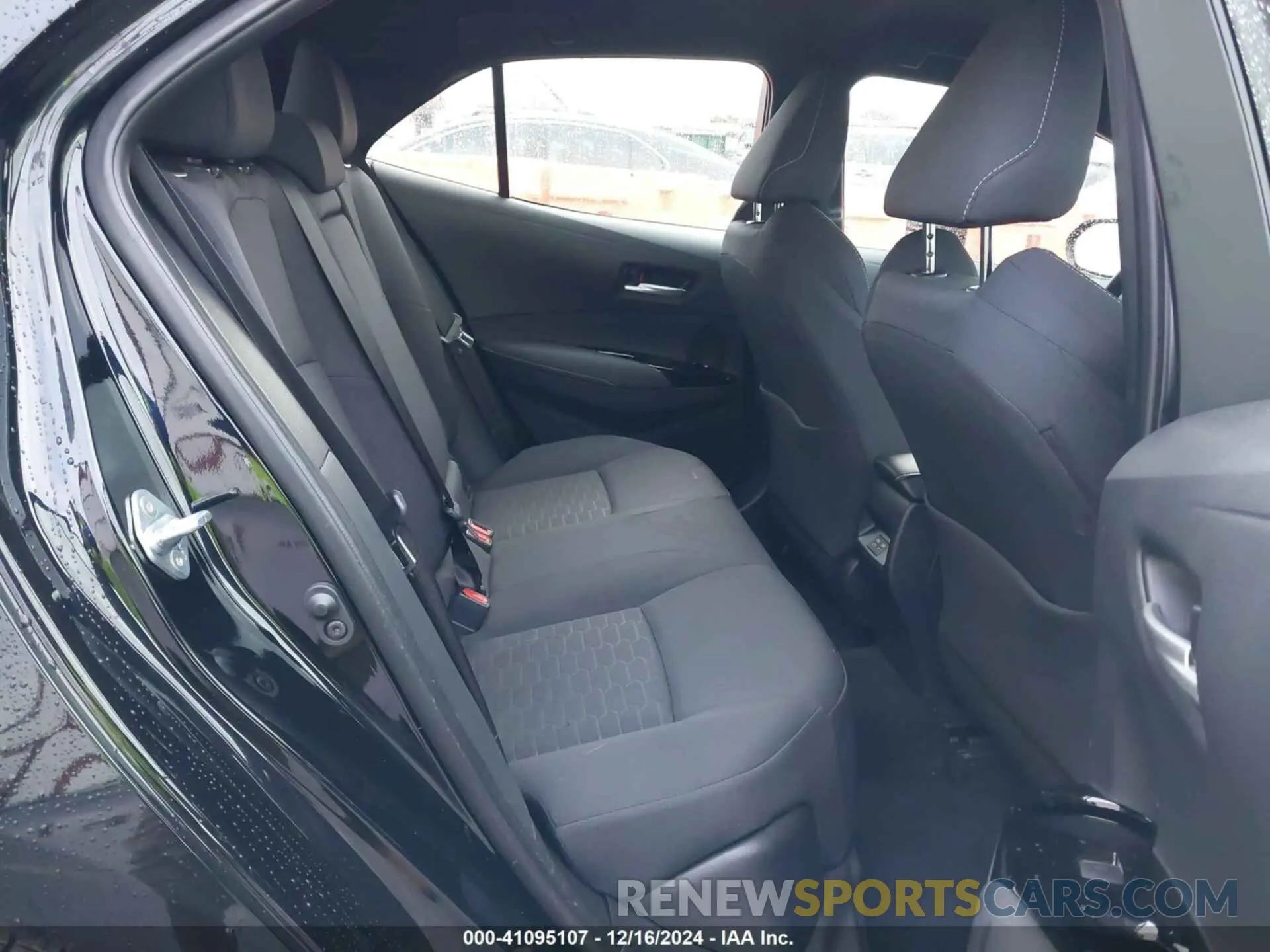 8 fotografías del automóvil dañado JTND4MBE0S3237395 TOYOTA COROLLA 2025