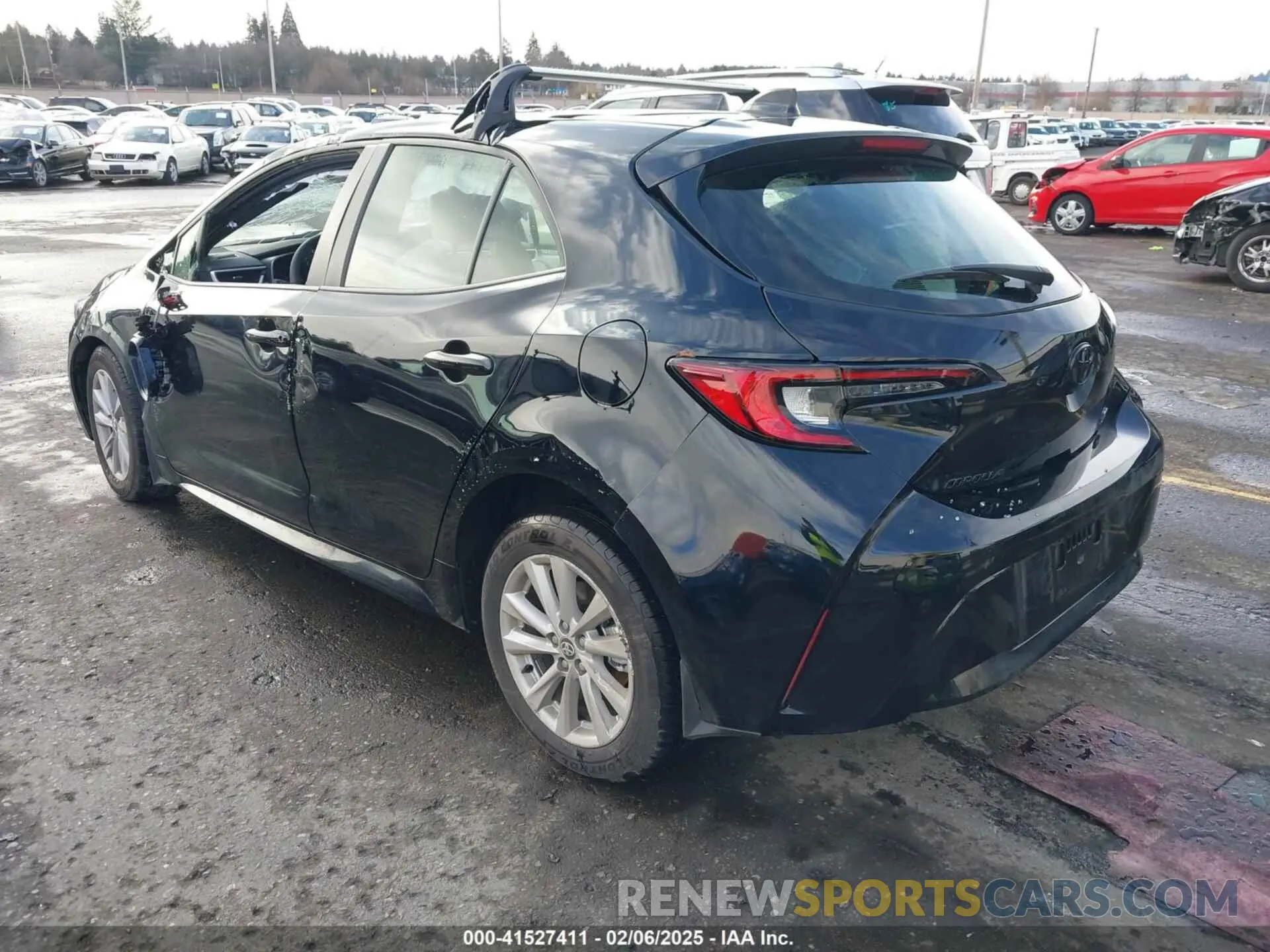 3 fotografías del automóvil dañado JTND4MBE0S3239051 TOYOTA COROLLA 2025
