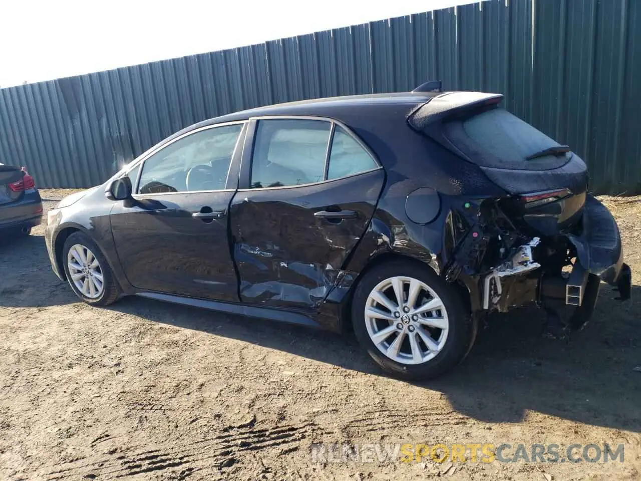 2 fotografías del automóvil dañado JTND4MBE6S3241127 TOYOTA COROLLA 2025