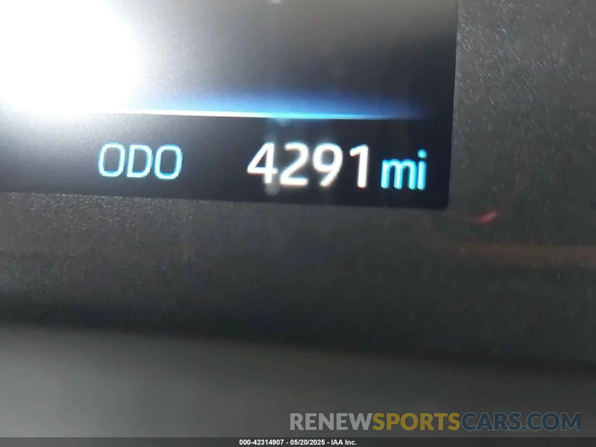 15 fotografías del automóvil dañado JTND4MBE6S3241970 TOYOTA COROLLA 2025