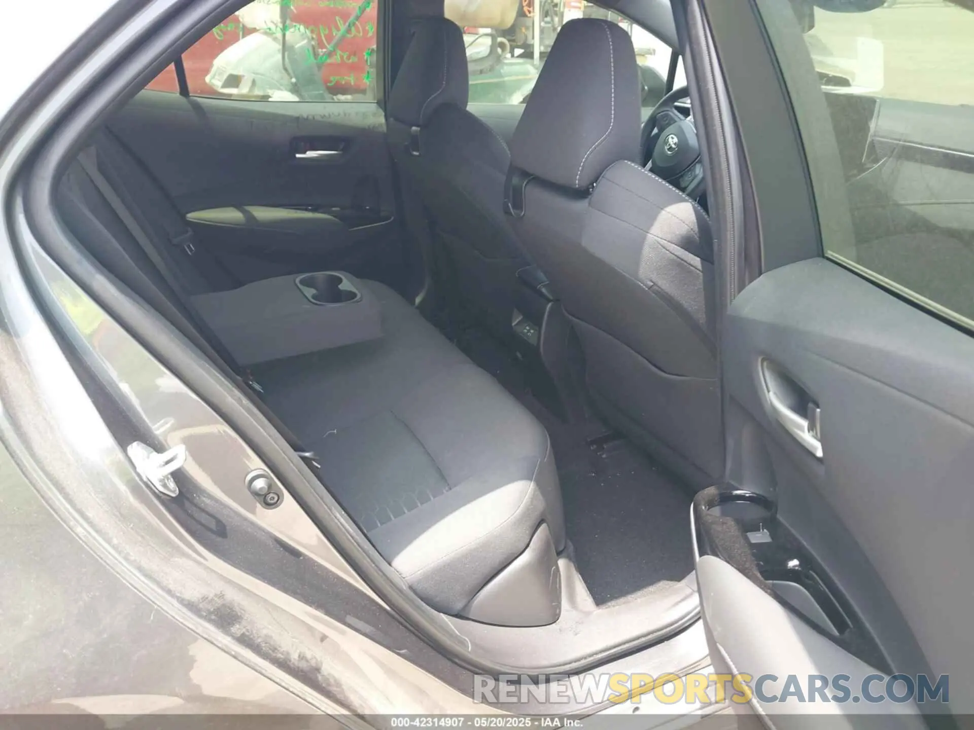 8 fotografías del automóvil dañado JTND4MBE6S3241970 TOYOTA COROLLA 2025