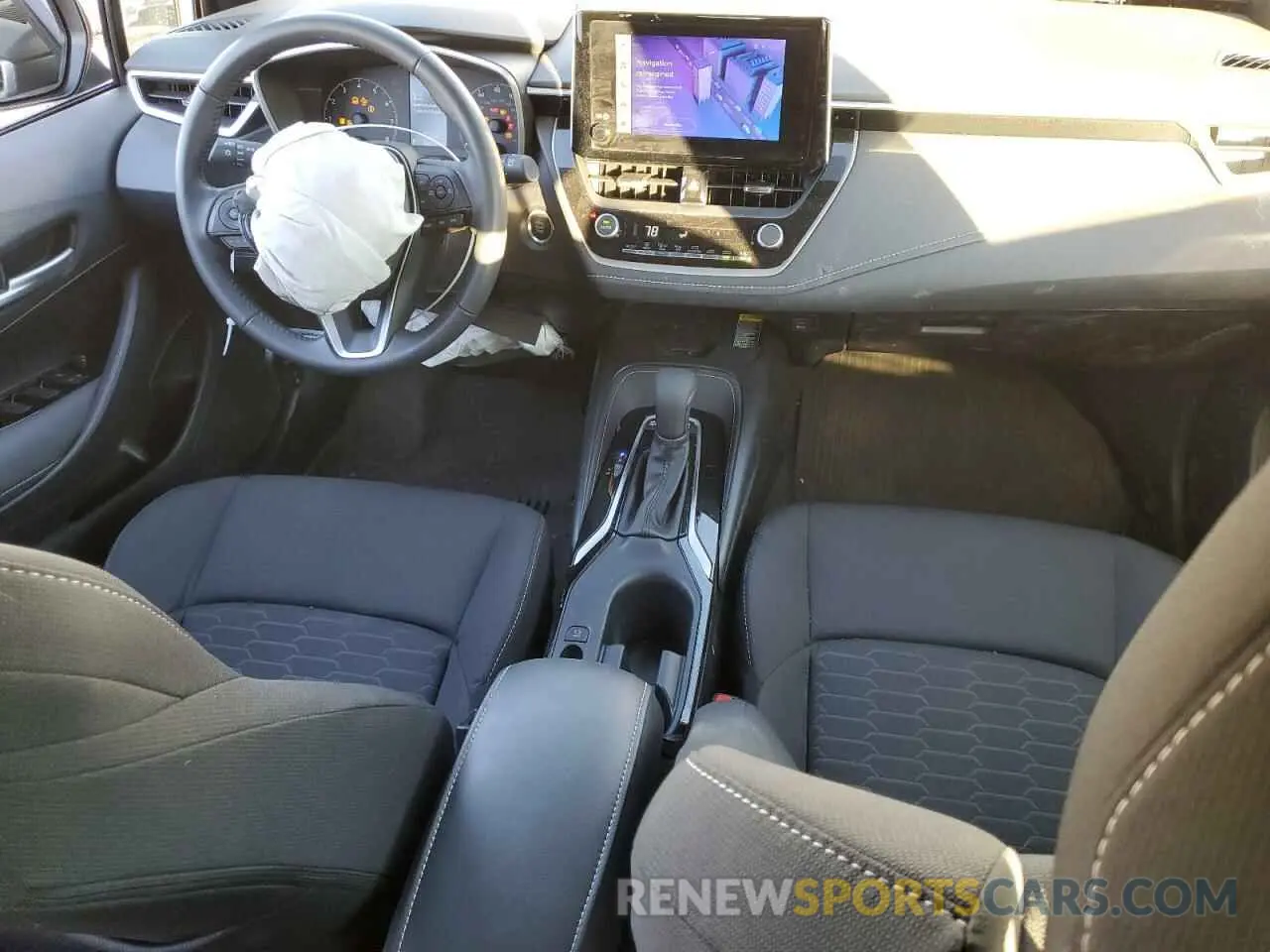 8 fotografías del automóvil dañado JTND4MBE7S3239533 TOYOTA COROLLA 2025