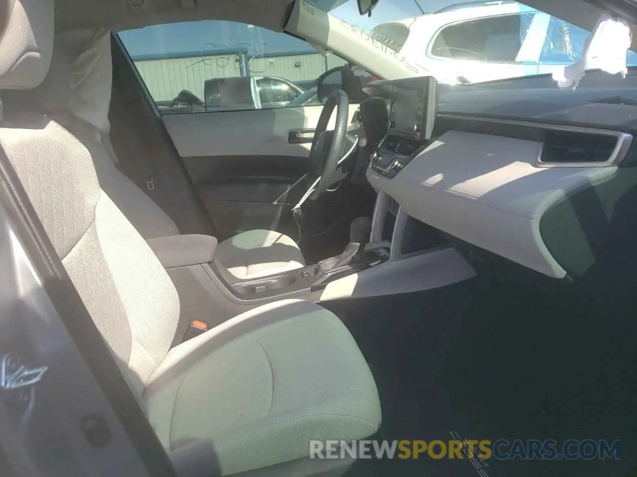 5 fotografías del automóvil dañado 7MUAAAAGXNV004280 TOYOTA COROLLA CR 2022