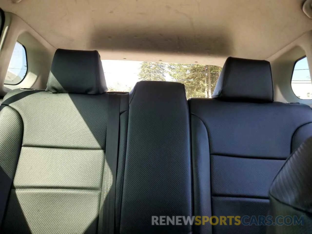 10 fotografías del automóvil dañado 7MUAAABG8NV018256 TOYOTA COROLLA CR 2022