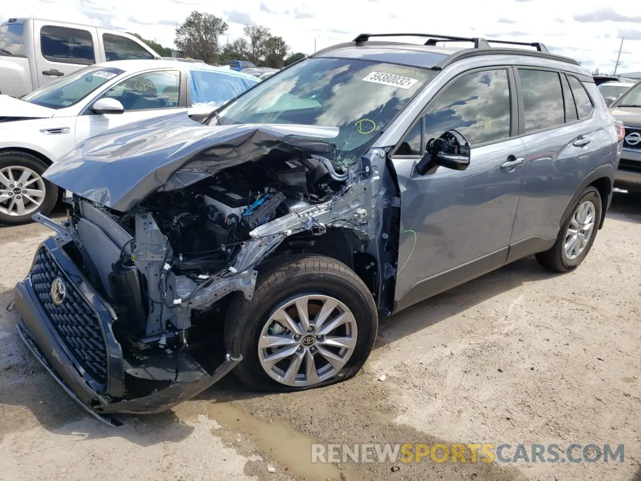 2 fotografías del automóvil dañado 7MUCAAAGXNV022738 TOYOTA COROLLA CR 2022
