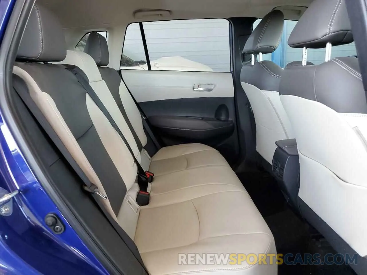 11 fotografías del automóvil dañado 7MUDAAAG0NV010036 TOYOTA COROLLA CR 2022