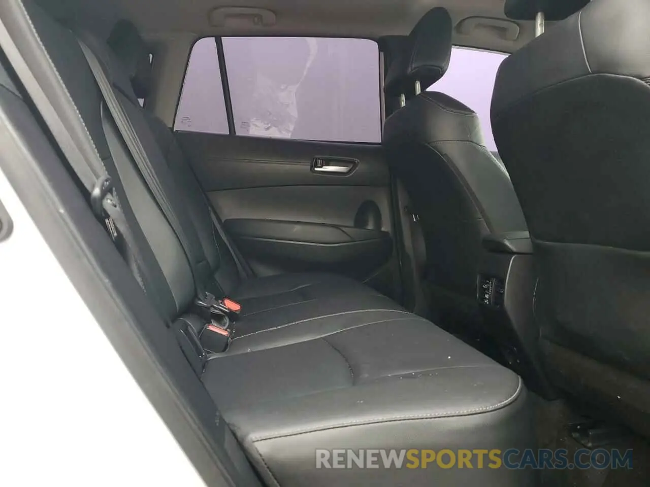 11 fotografías del automóvil dañado 7MUDAAAG6NV014706 TOYOTA COROLLA CR 2022