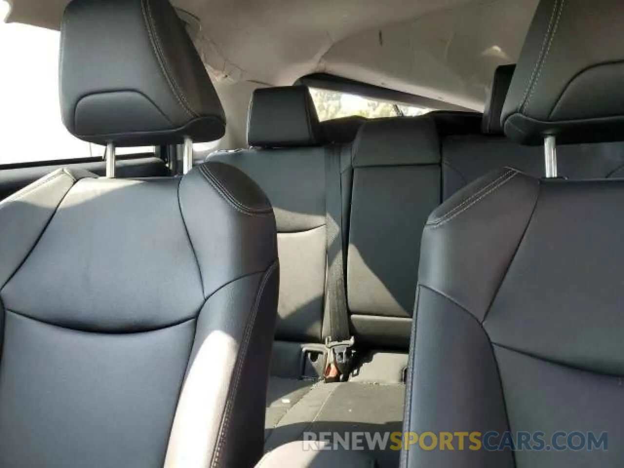 10 fotografías del automóvil dañado 7MUDAABG9NV007392 TOYOTA COROLLA CR 2022