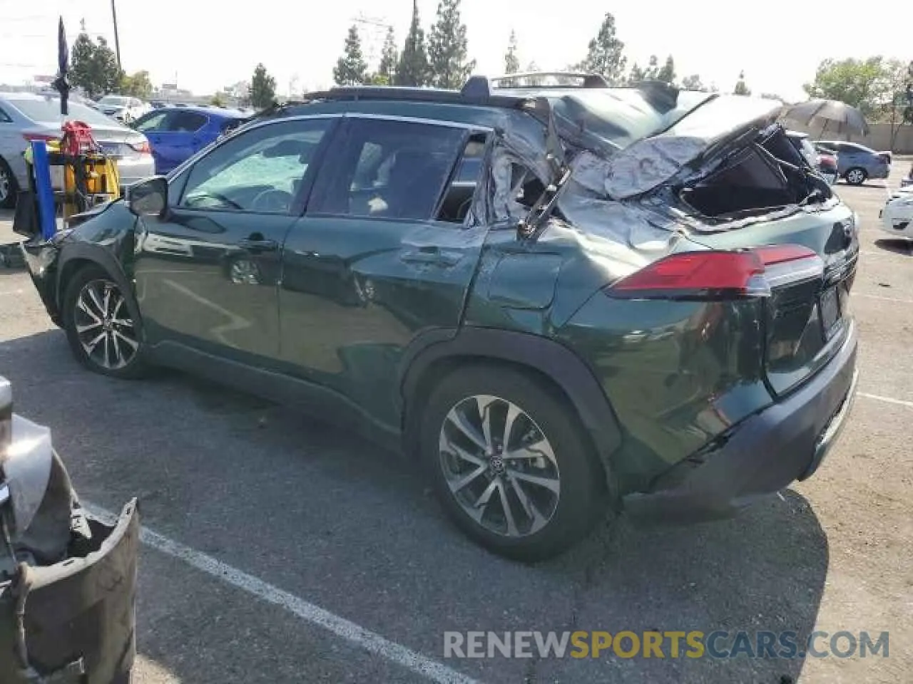 2 fotografías del automóvil dañado 7MUDAABG9NV007392 TOYOTA COROLLA CR 2022