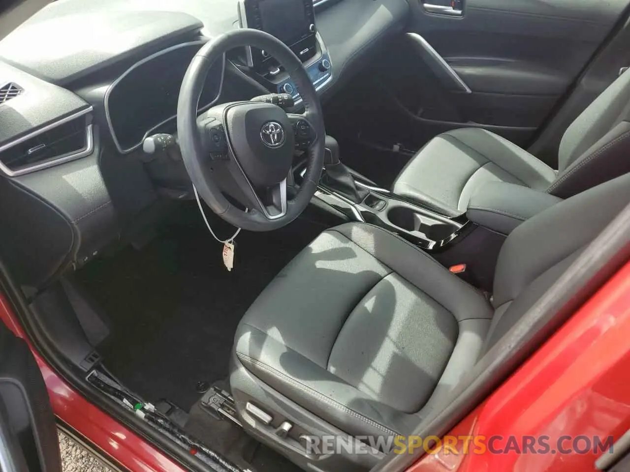 7 fotografías del automóvil dañado 7MUEAAAG5NV036376 TOYOTA COROLLA CR 2022