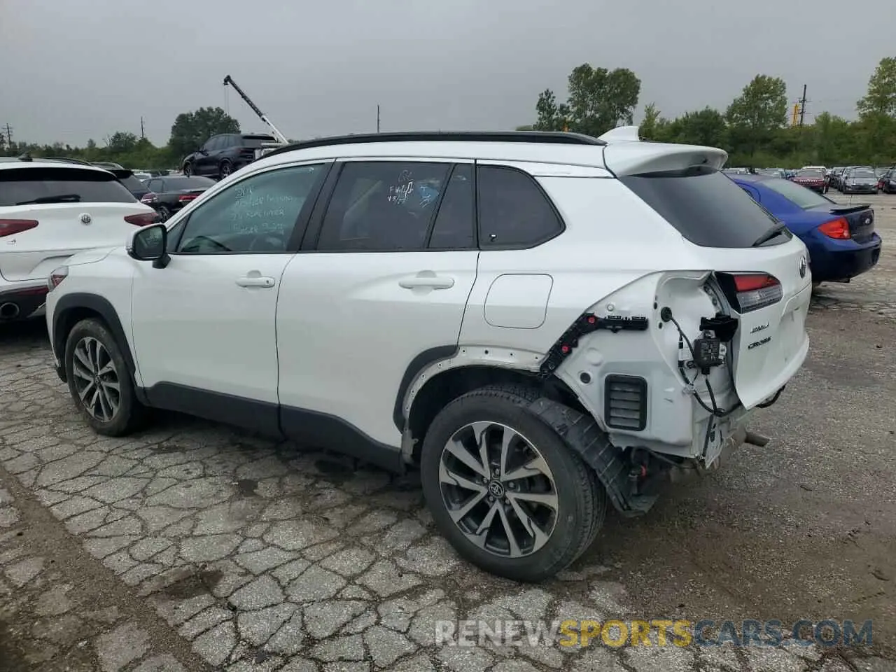 2 fotografías del automóvil dañado 7MUEAABG4NV040336 TOYOTA COROLLA CR 2022