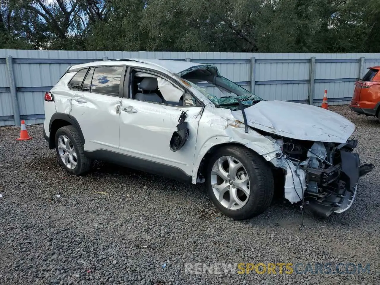 4 fotografías del automóvil dañado 7MUAAABG9PV044478 TOYOTA COROLLA CR 2023