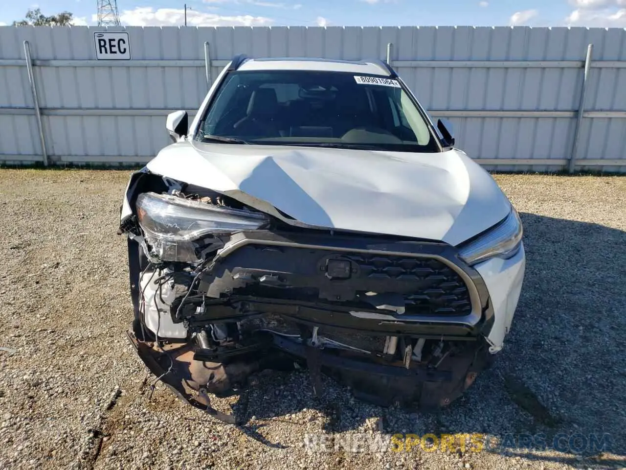 5 fotografías del automóvil dañado 7MUDAAAG5PV055315 TOYOTA COROLLA CR 2023