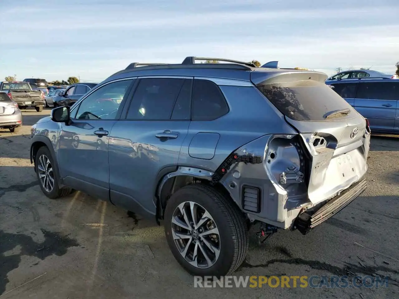 2 fotografías del automóvil dañado 7MUDAABG6PV058593 TOYOTA COROLLA CR 2023