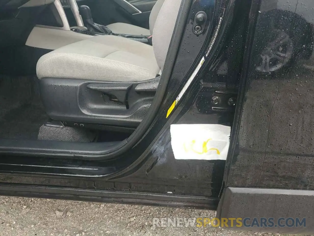 12 fotografías del automóvil dañado 7MUAAAAG1RV076135 TOYOTA COROLLA CR 2024