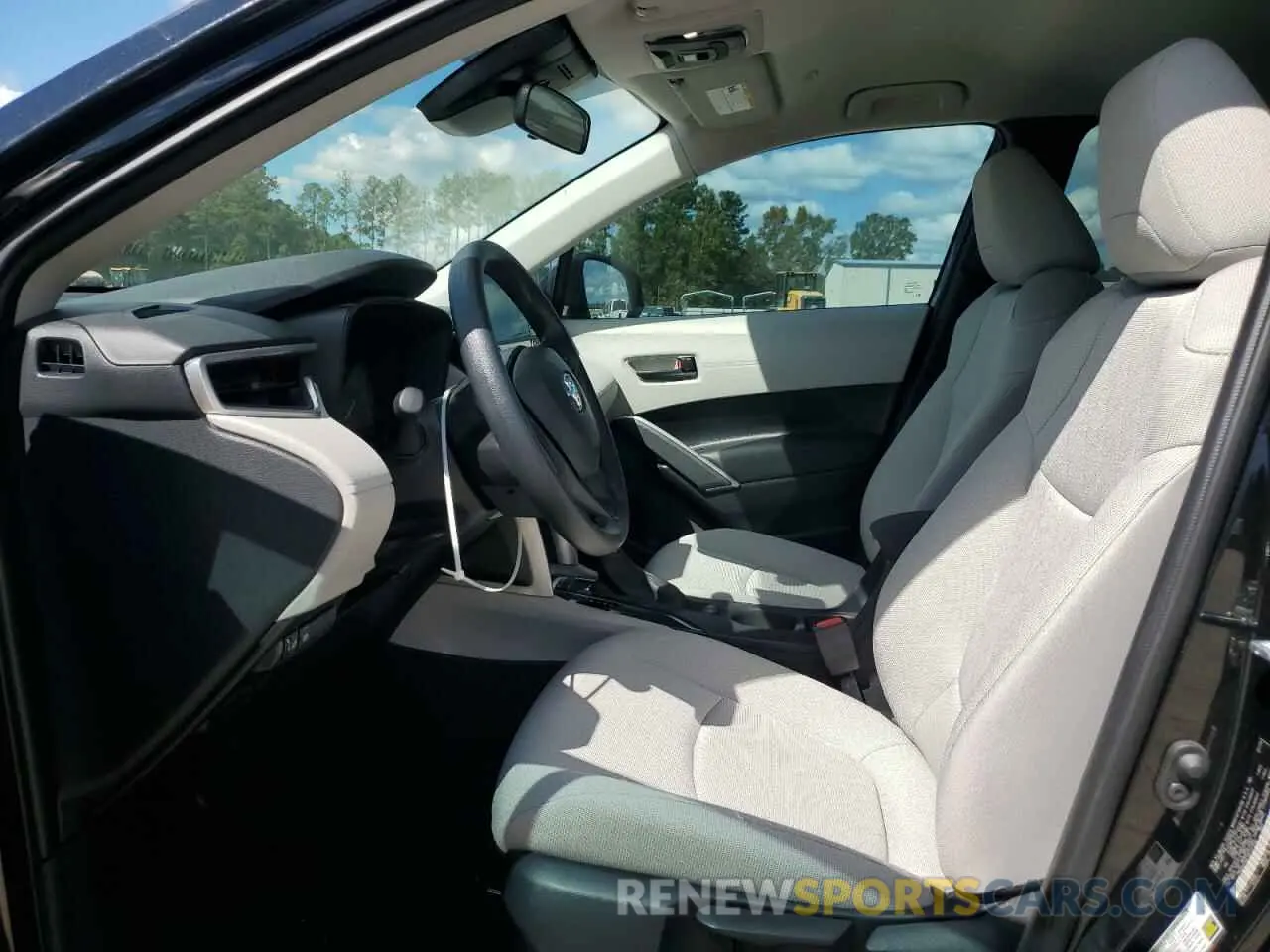 7 fotografías del automóvil dañado 7MUAAAAG1RV101485 TOYOTA COROLLA CR 2024
