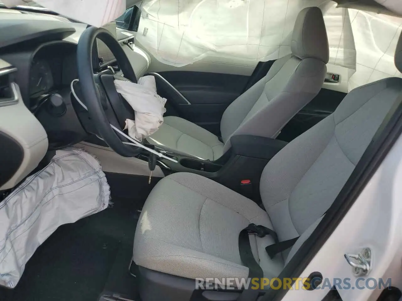 7 fotografías del automóvil dañado 7MUAAAAG2RV097110 TOYOTA COROLLA CR 2024