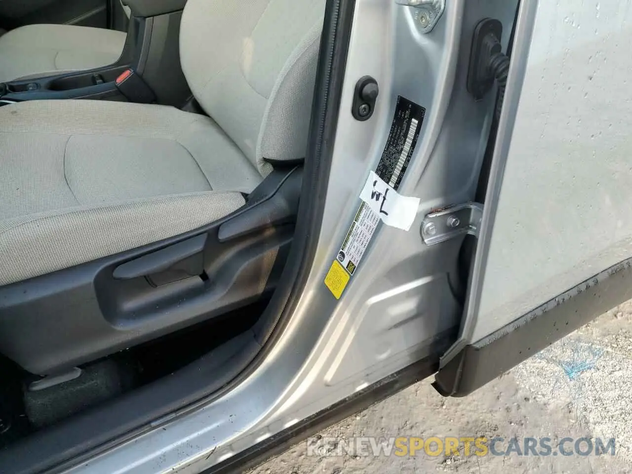 13 fotografías del automóvil dañado 7MUAAAAG7RV078827 TOYOTA COROLLA CR 2024