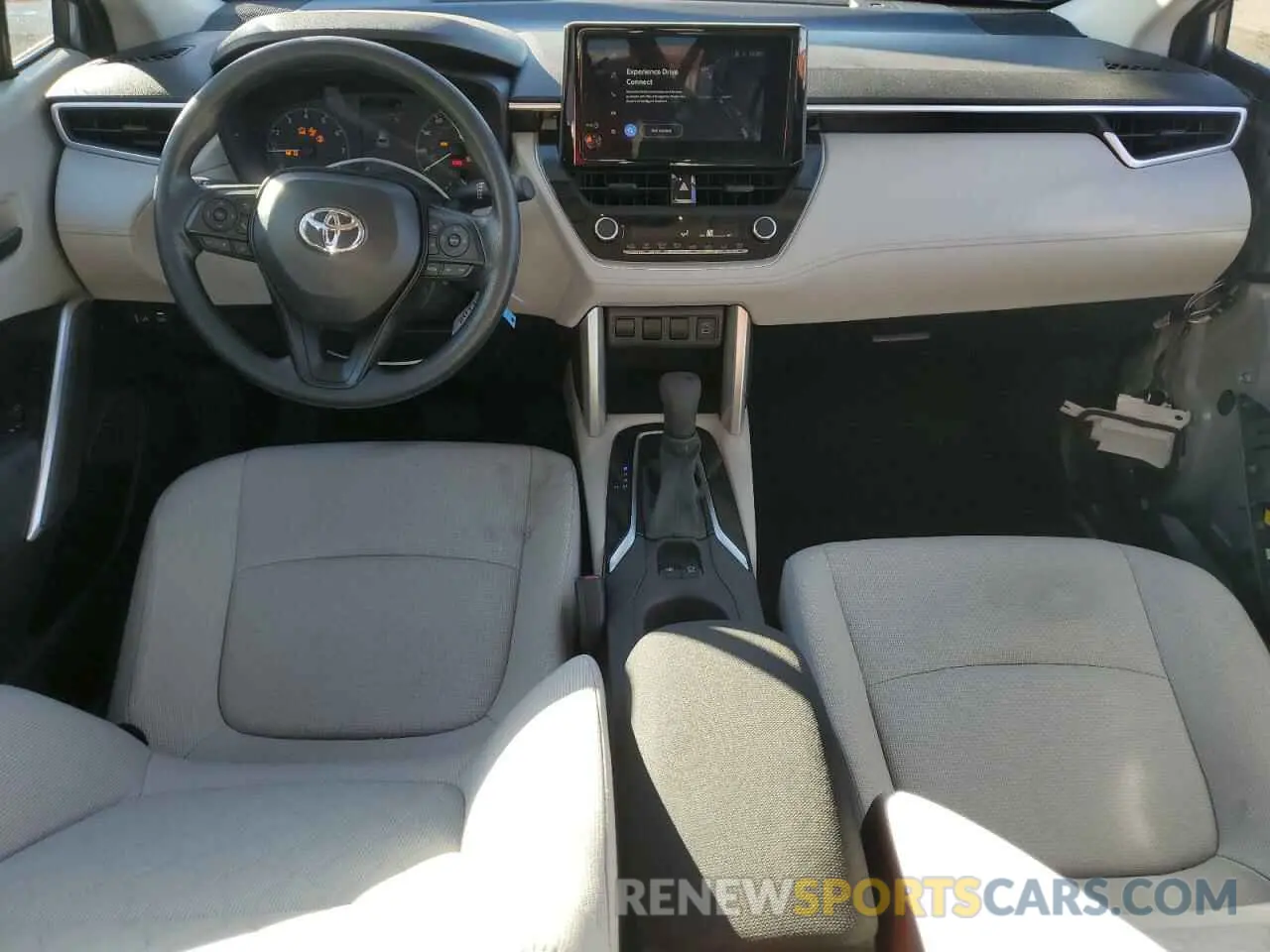 8 fotografías del automóvil dañado 7MUAAABG5RV099755 TOYOTA COROLLA CR 2024