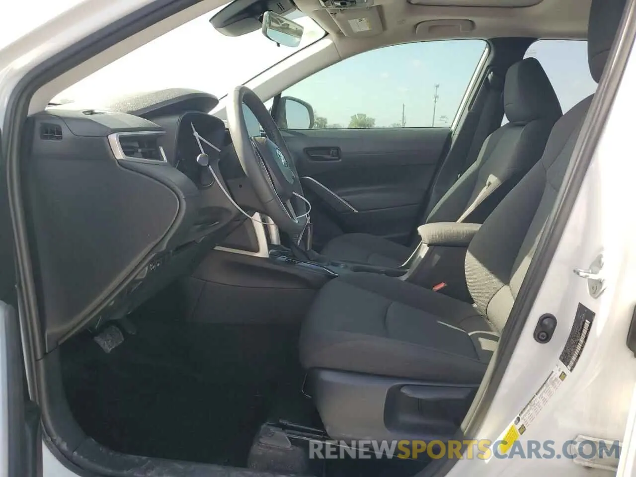 7 fotografías del automóvil dañado 7MUBAAAG7RV083286 TOYOTA COROLLA CR 2024