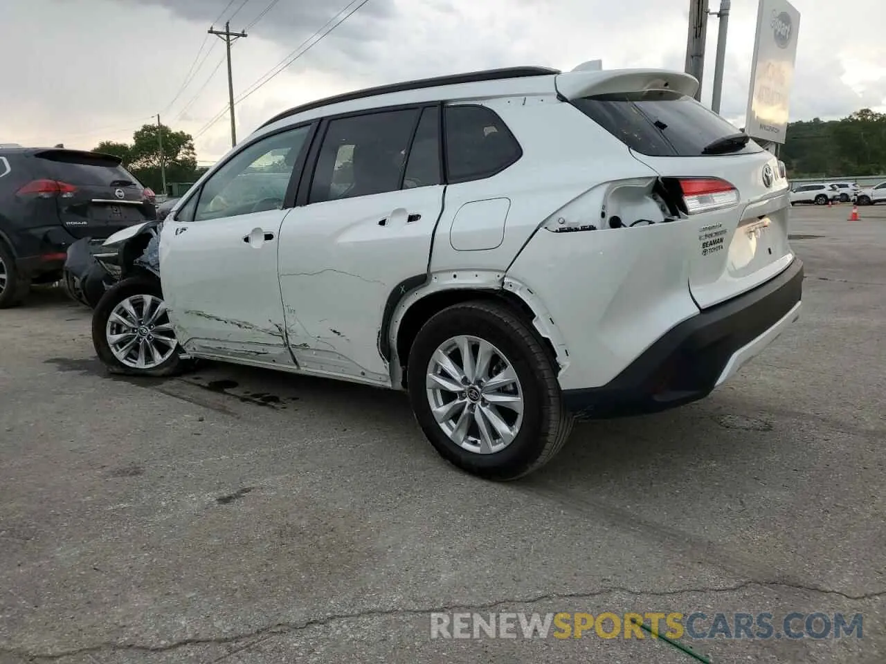 2 fotografías del automóvil dañado 7MUCAAAG2RV100676 TOYOTA COROLLA CR 2024