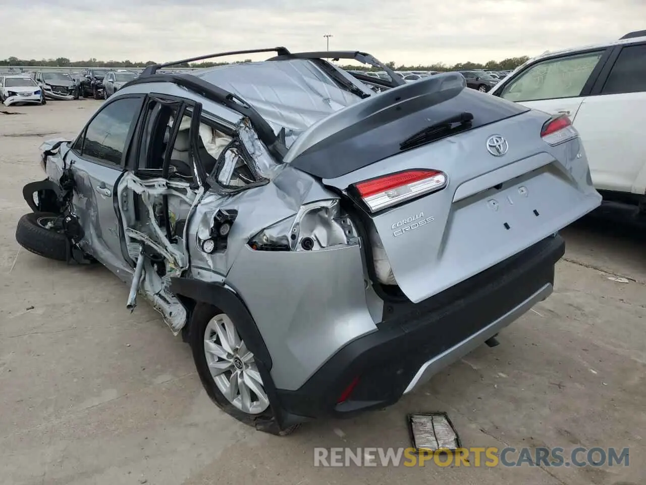 2 fotografías del automóvil dañado 7MUCAAAG5RV075675 TOYOTA COROLLA CR 2024