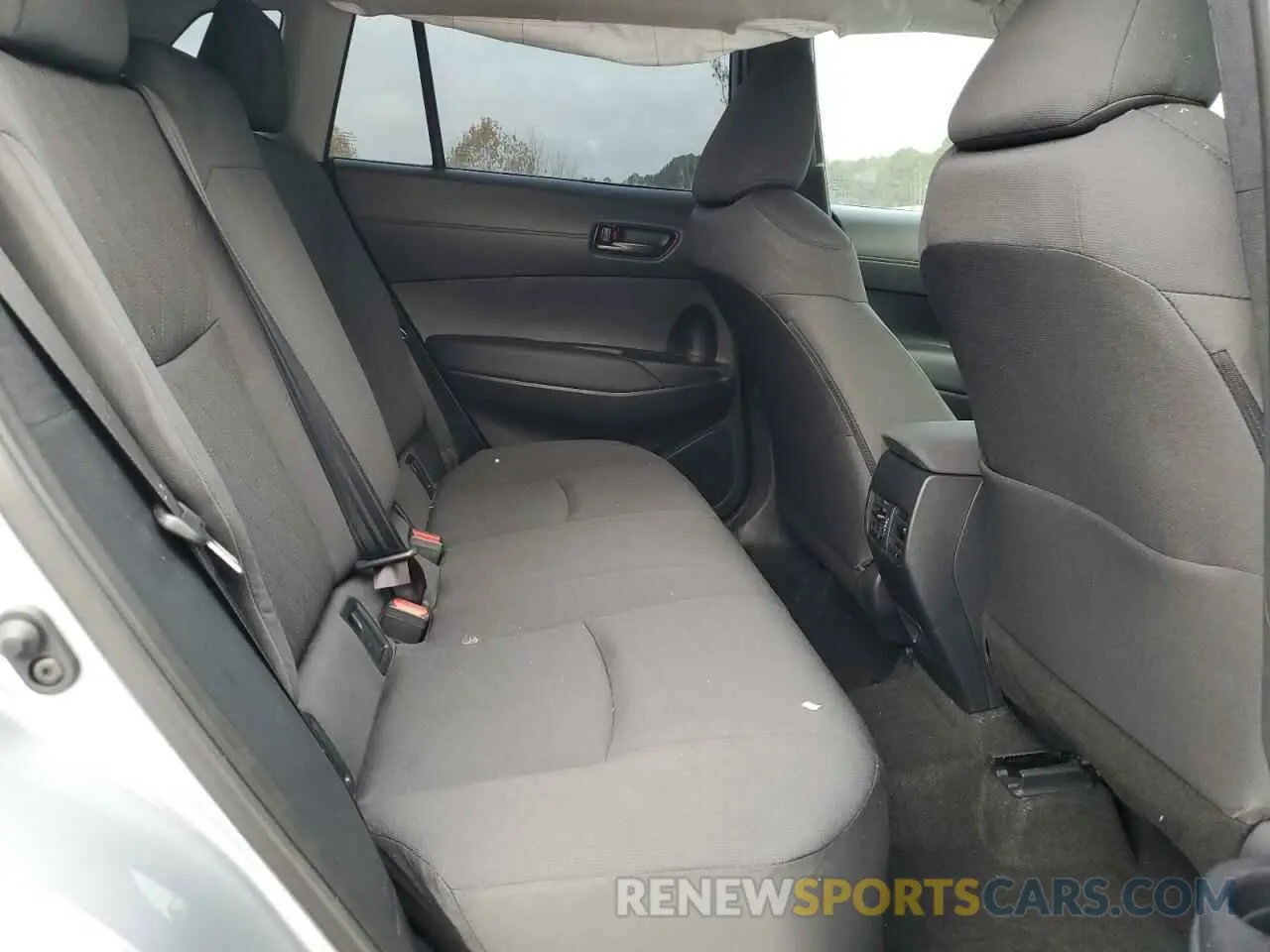 11 fotografías del automóvil dañado 7MUCAAAG7RV094082 TOYOTA COROLLA CR 2024