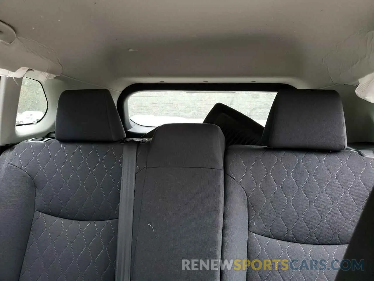10 fotografías del automóvil dañado 7MUCAAAG9RV103025 TOYOTA COROLLA CR 2024