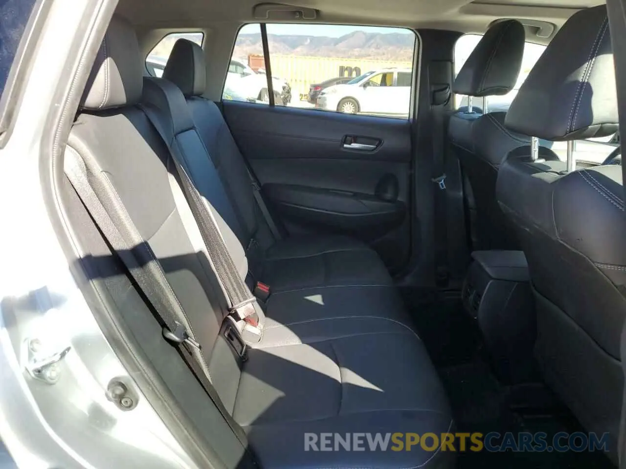 11 fotografías del automóvil dañado 7MUDAAAG3RV085206 TOYOTA COROLLA CR 2024
