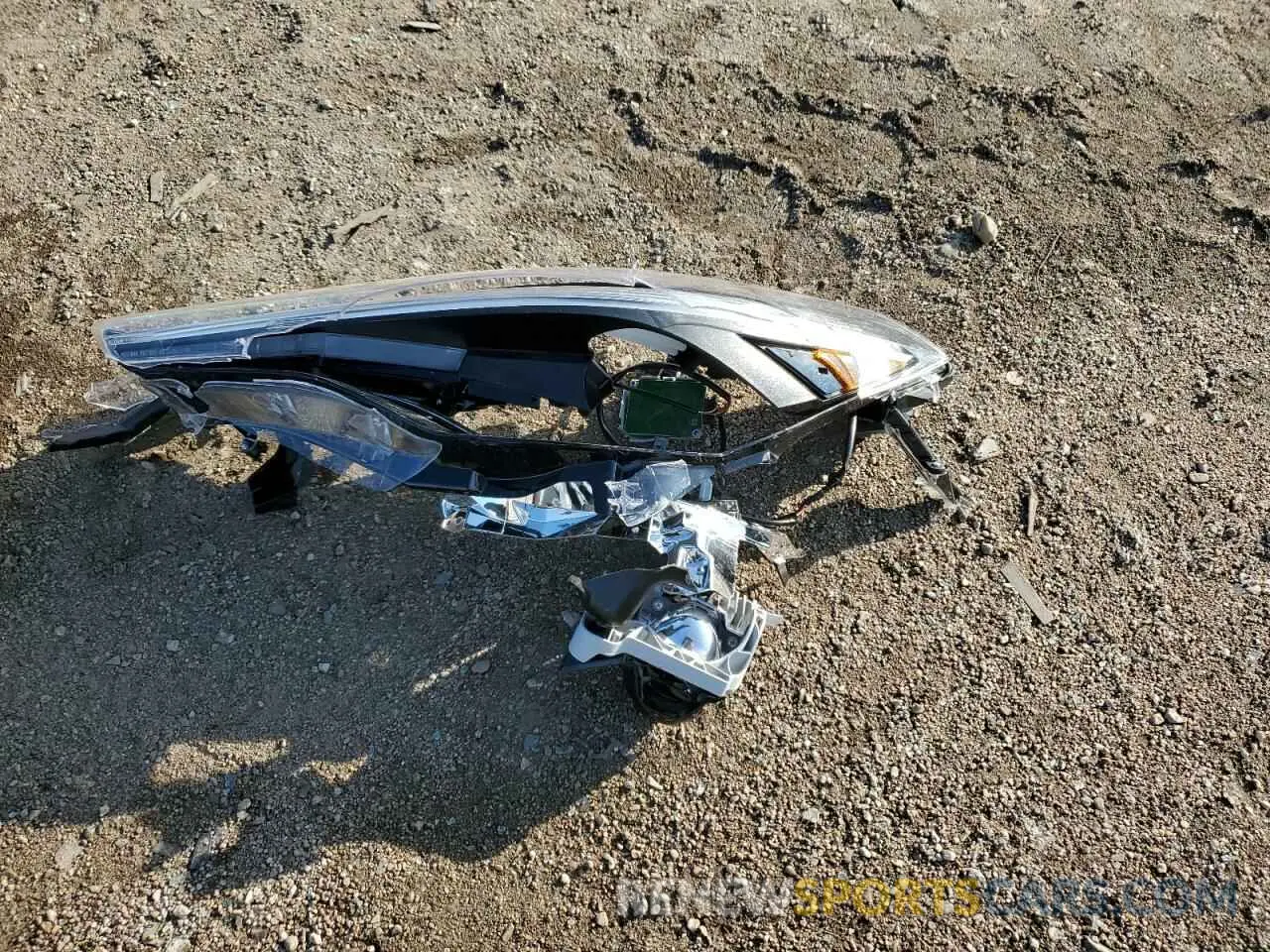 13 fotografías del automóvil dañado 7MUDAABG9RV084866 TOYOTA COROLLA CR 2024