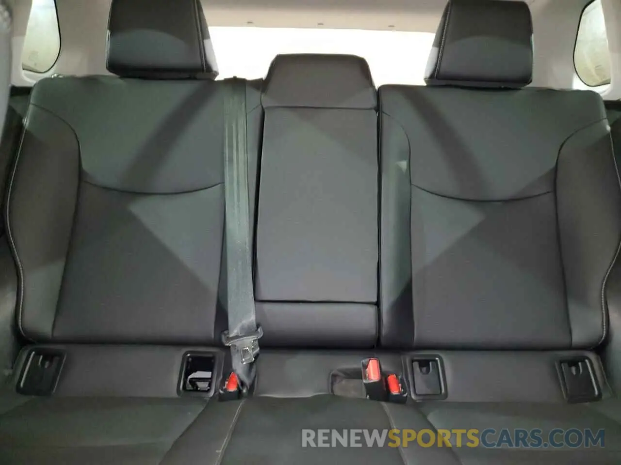 10 fotografías del automóvil dañado 7MUEAAAG3RV074730 TOYOTA COROLLA CR 2024