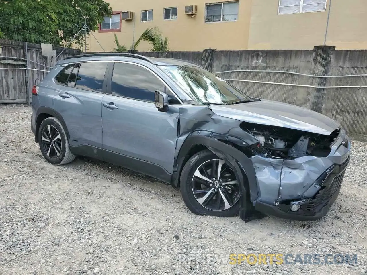 4 fotografías del automóvil dañado 7MUFBABG7RV062130 TOYOTA COROLLA CR 2024