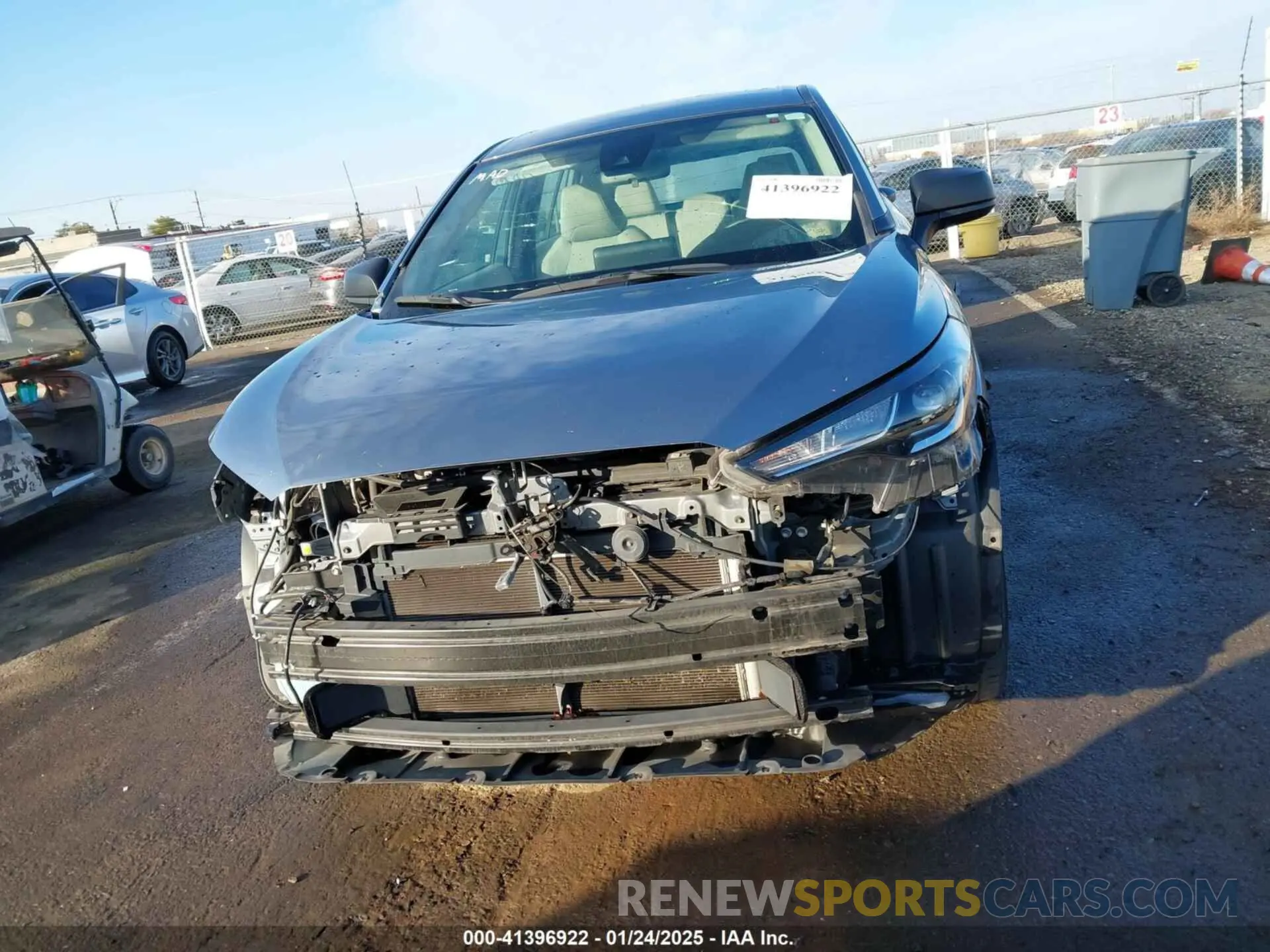 13 fotografías del automóvil dañado 7MUAAAAG2NV020750 TOYOTA COROLLA CROSS 2022