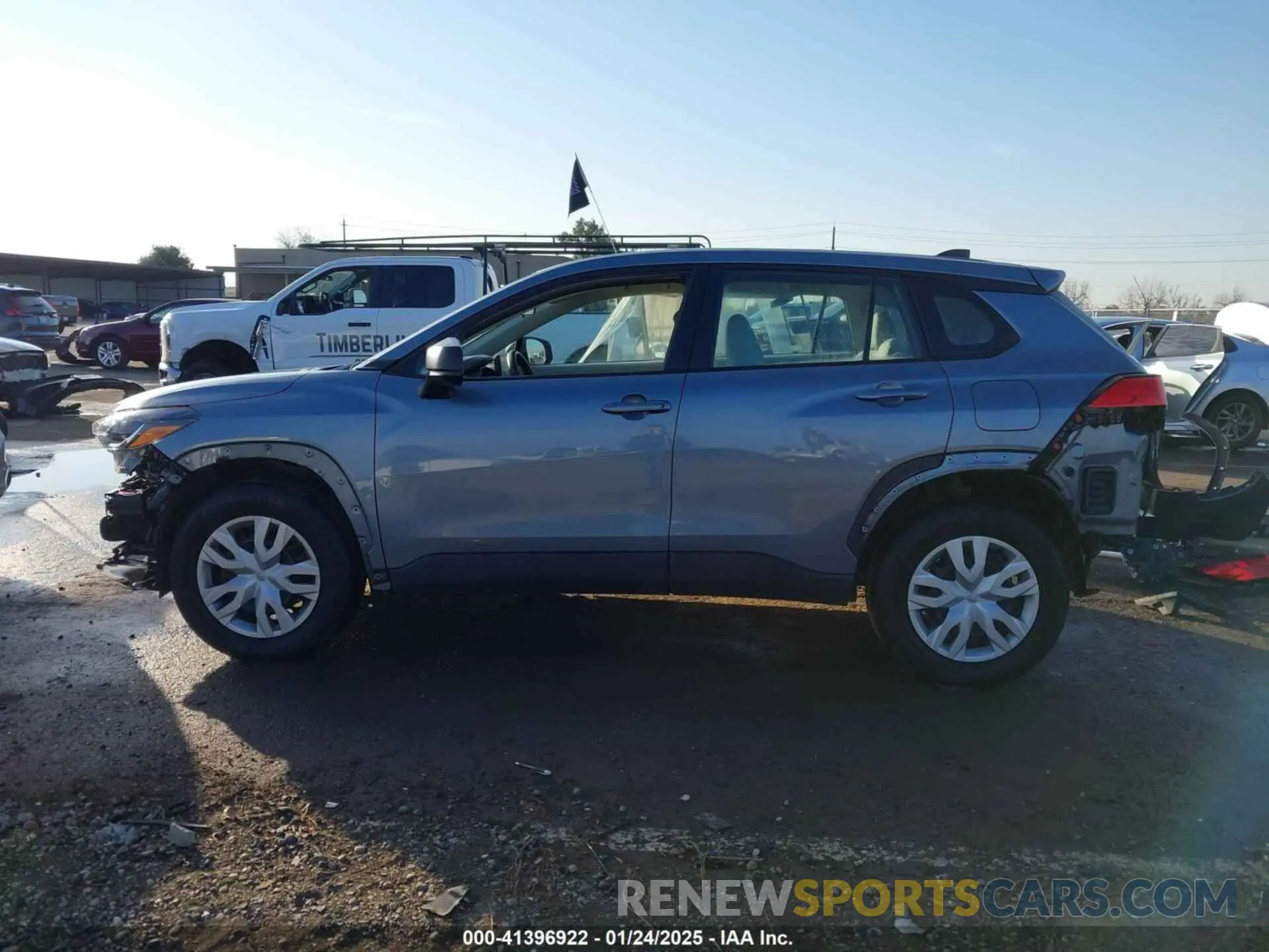 15 fotografías del automóvil dañado 7MUAAAAG2NV020750 TOYOTA COROLLA CROSS 2022