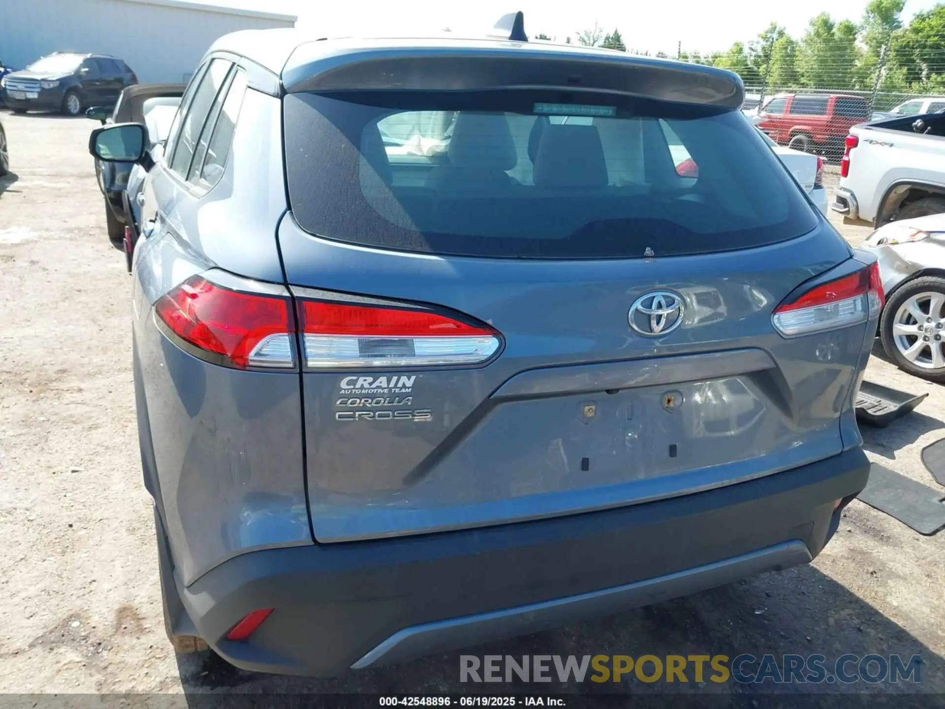 17 fotografías del automóvil dañado 7MUAAAAG3NV029411 TOYOTA COROLLA CROSS 2022