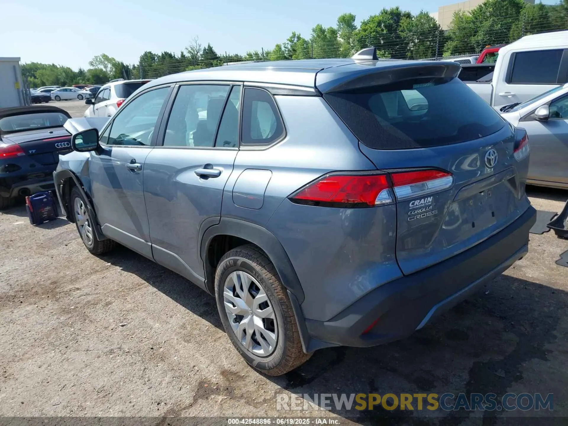 3 fotografías del automóvil dañado 7MUAAAAG3NV029411 TOYOTA COROLLA CROSS 2022