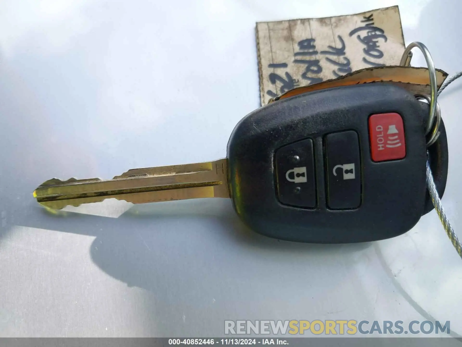 11 fotografías del automóvil dañado 7MUAAAAG5NV027269 TOYOTA COROLLA CROSS 2022