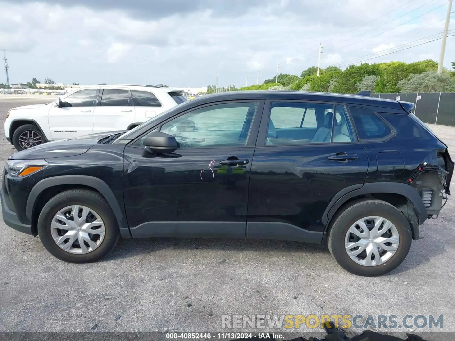 14 fotografías del automóvil dañado 7MUAAAAG5NV027269 TOYOTA COROLLA CROSS 2022