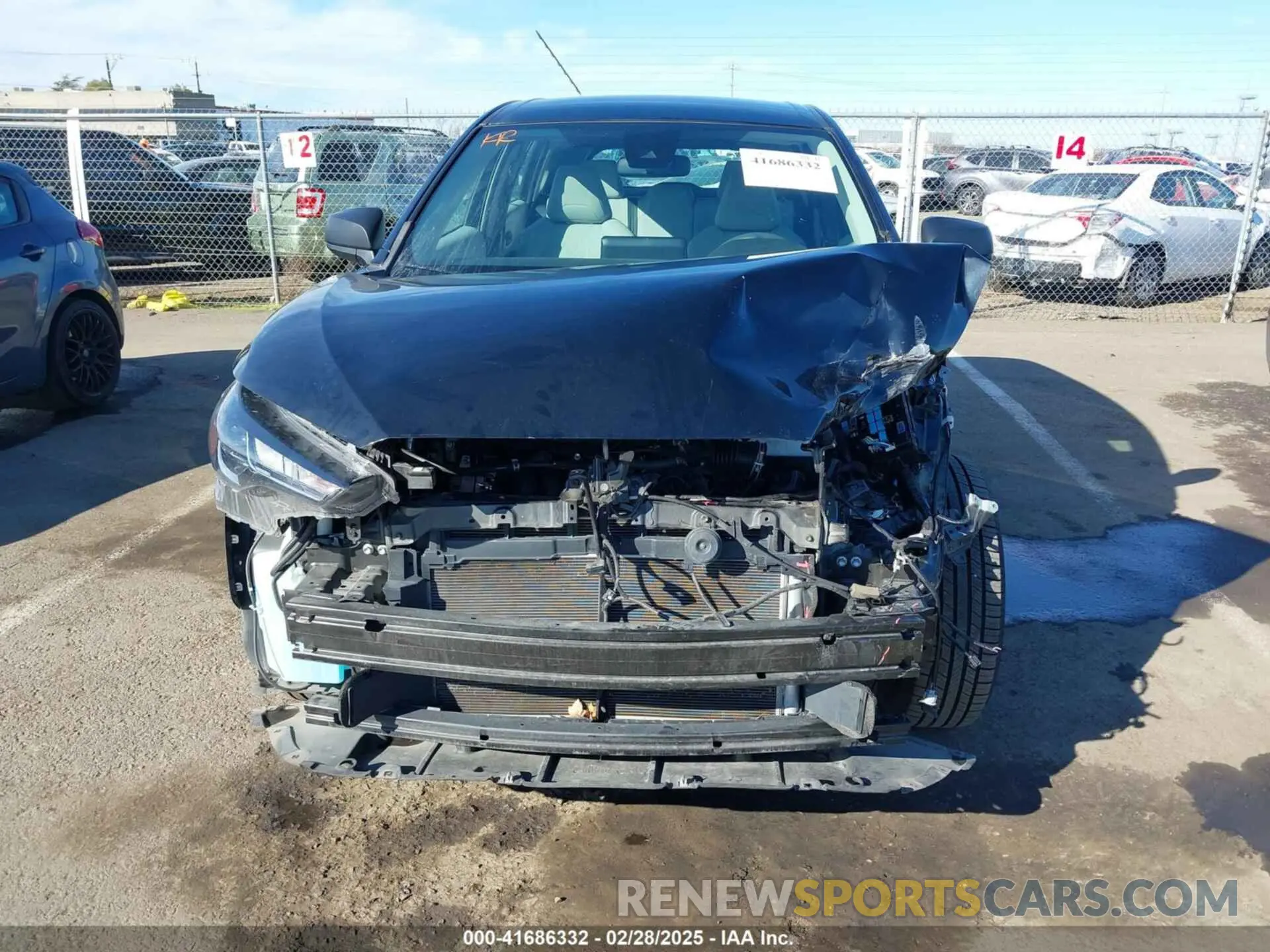13 fotografías del automóvil dañado 7MUAAAAG9NV019465 TOYOTA COROLLA CROSS 2022