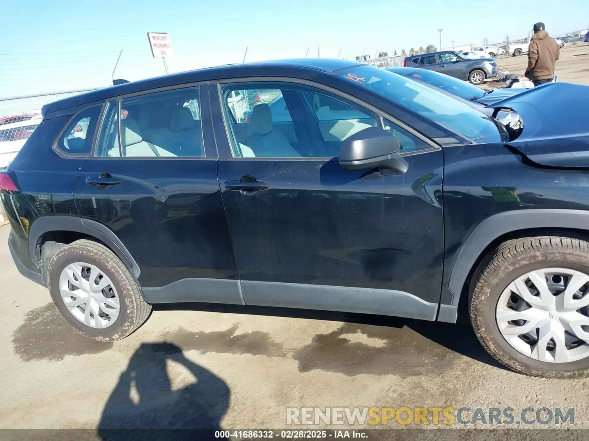 14 fotografías del automóvil dañado 7MUAAAAG9NV019465 TOYOTA COROLLA CROSS 2022