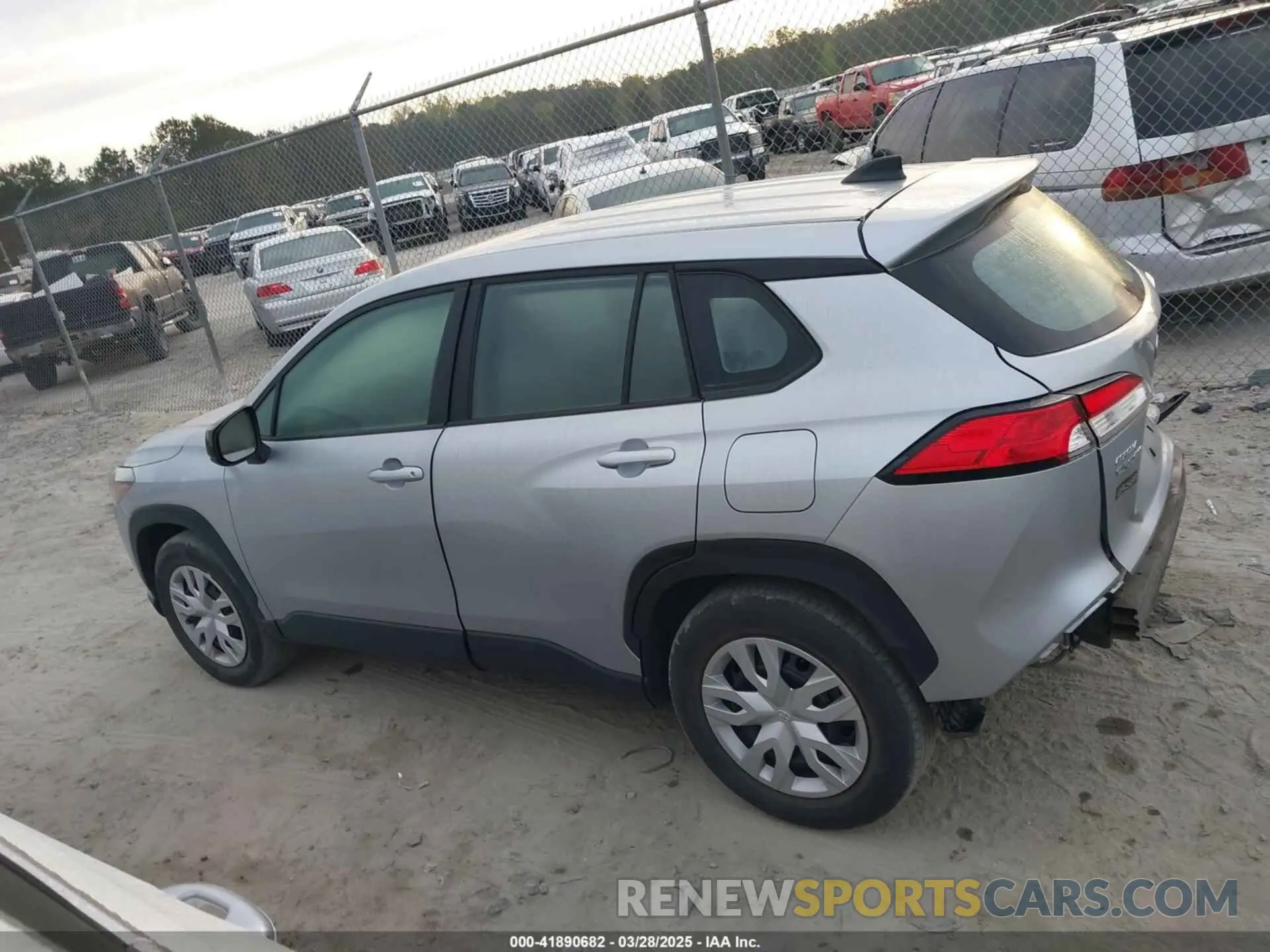 15 fotografías del automóvil dañado 7MUAAABG4NV002202 TOYOTA COROLLA CROSS 2022