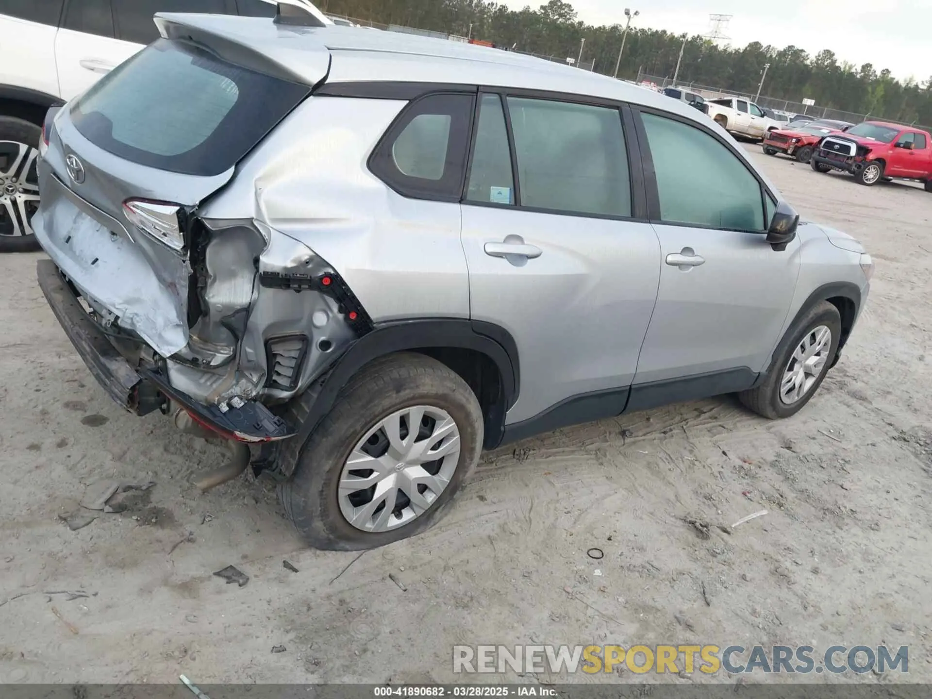 4 fotografías del automóvil dañado 7MUAAABG4NV002202 TOYOTA COROLLA CROSS 2022