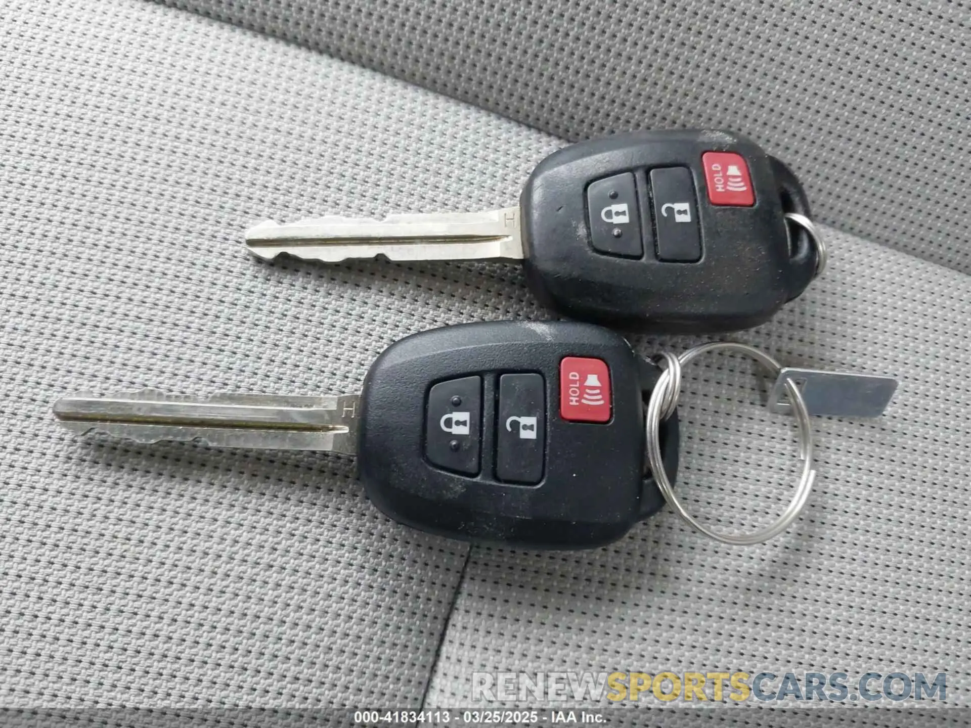 11 fotografías del automóvil dañado 7MUAAABG4NV027200 TOYOTA COROLLA CROSS 2022