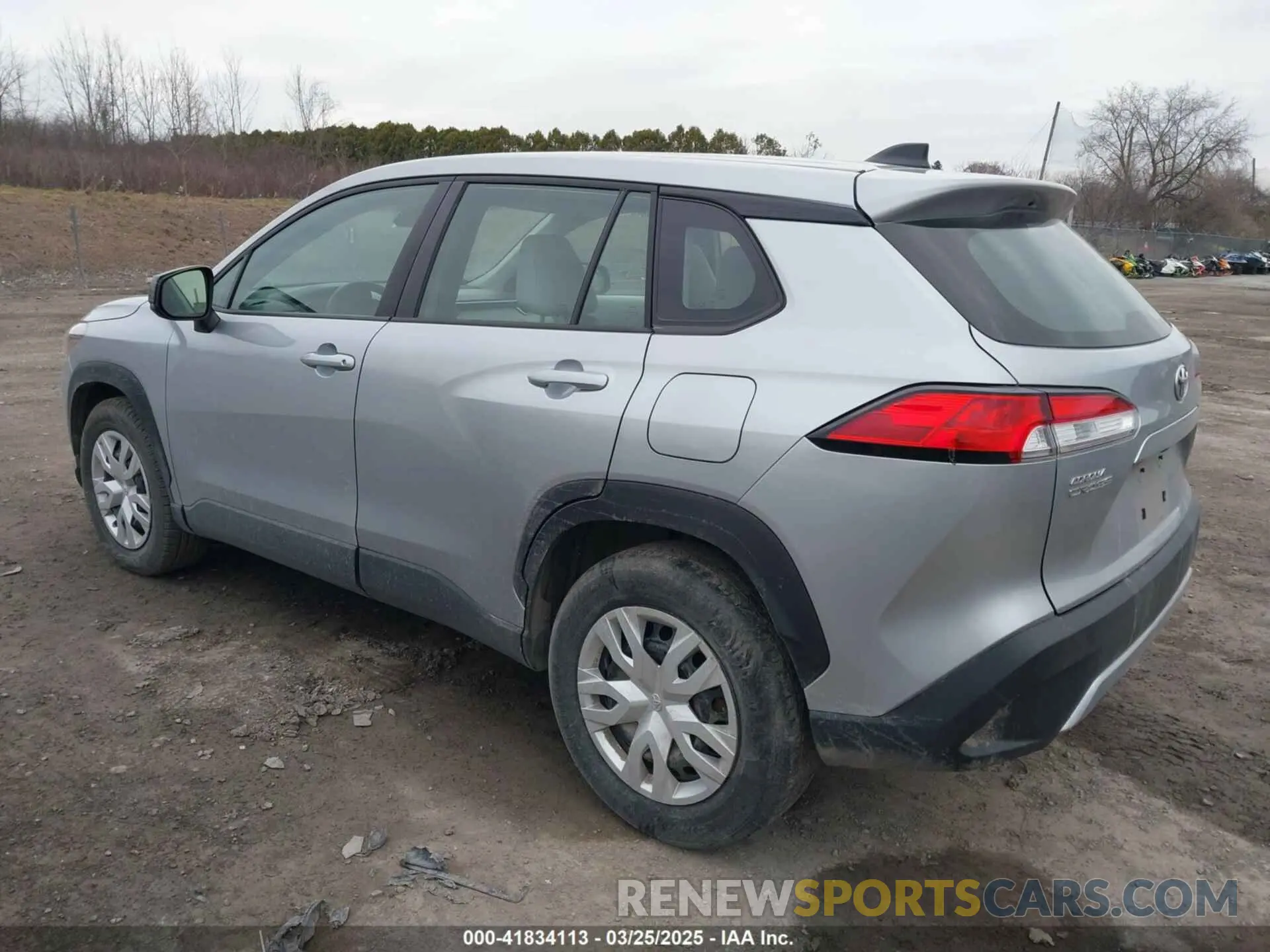 3 fotografías del automóvil dañado 7MUAAABG4NV027200 TOYOTA COROLLA CROSS 2022