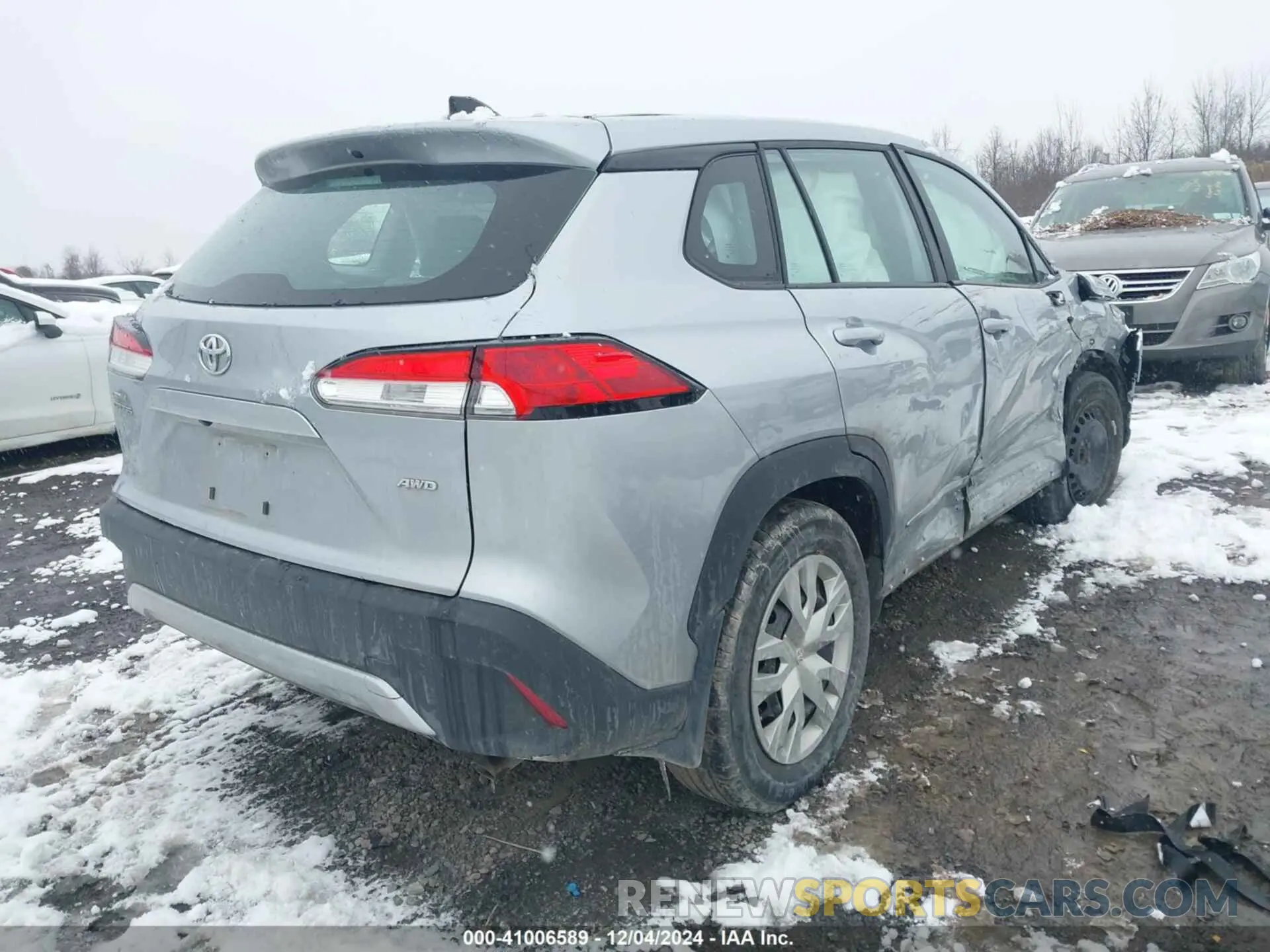 4 fotografías del automóvil dañado 7MUAAABG6NV027618 TOYOTA COROLLA CROSS 2022