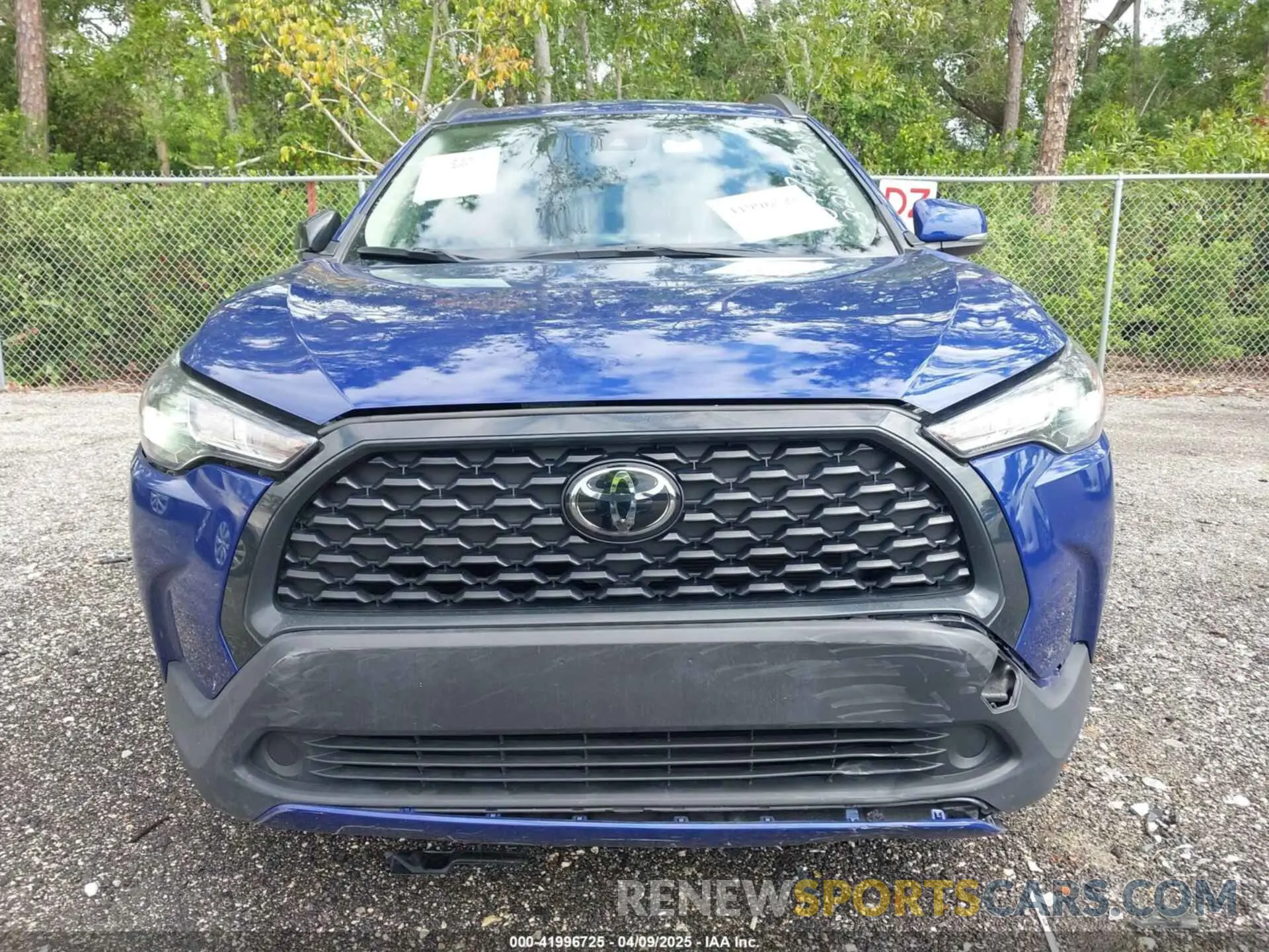 13 fotografías del automóvil dañado 7MUBAAAG0NV011047 TOYOTA COROLLA CROSS 2022