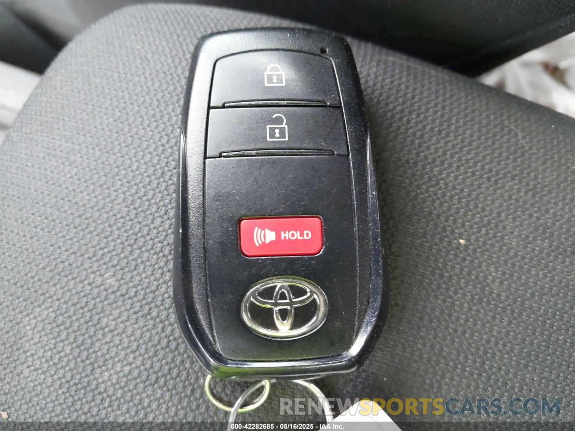 11 fotografías del automóvil dañado 7MUBAAAG6NV021369 TOYOTA COROLLA CROSS 2022